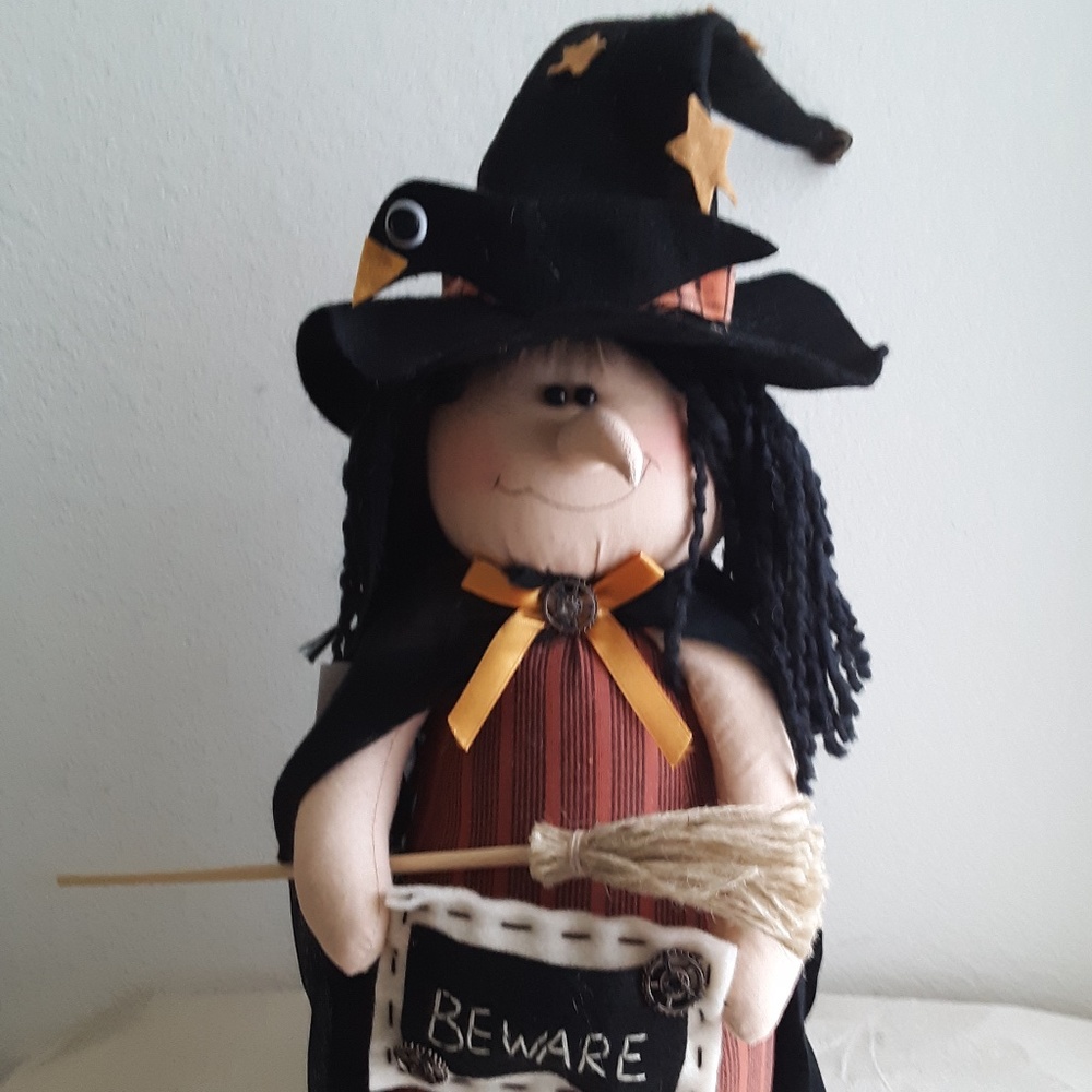 Beware WITCH WITH BROOM   New - Picture 2 of 7
